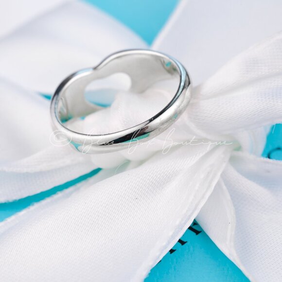 Tiffany & Co. Heart Ring Elsa Peretti Open Heart Ring Size 5.5 Silver w/Pouch - Picture 2 of 7